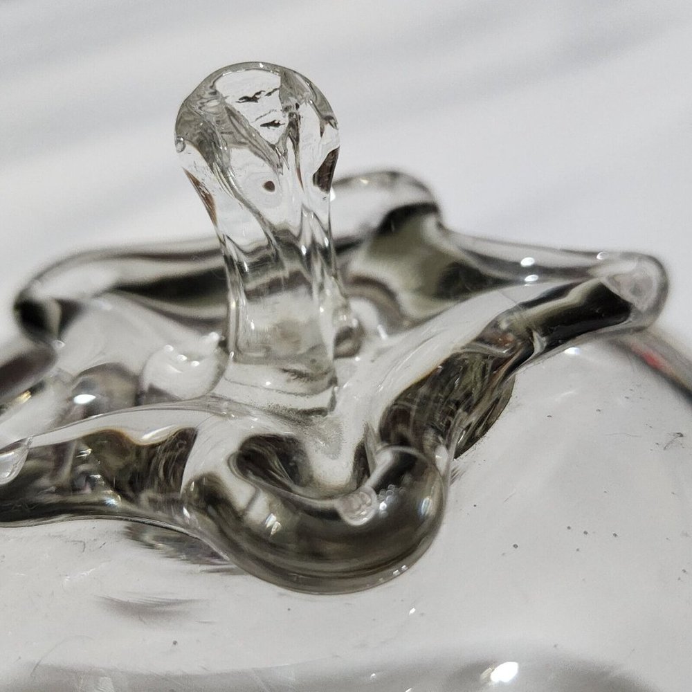 3.5" Tomato Art Glass Heavy Figurine Paperweight unsigned - Picture 3 of 9